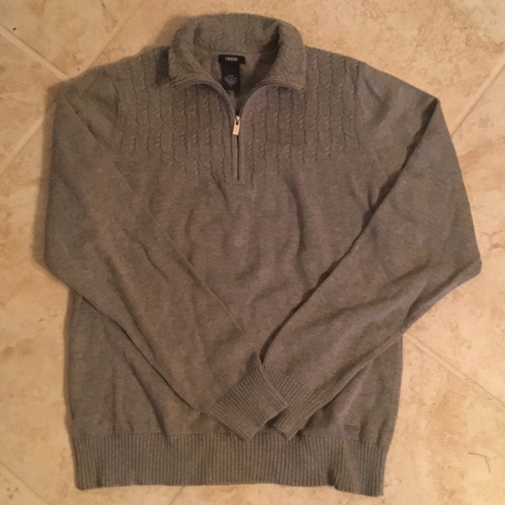 Ladie's Gray Sweater